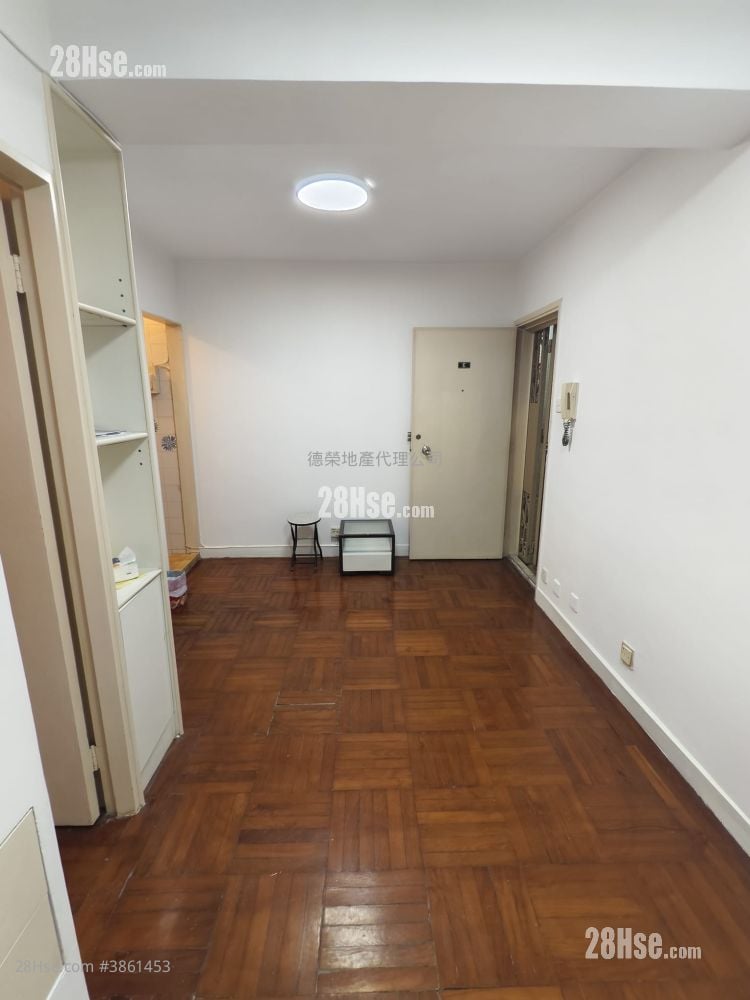 Golden Mansion Rental 1 Bedroom 254 ft²