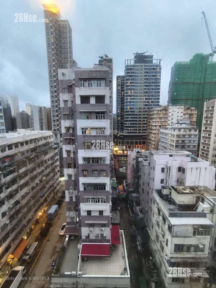 Golden Mansion Rental 1 Bedroom 254 ft²