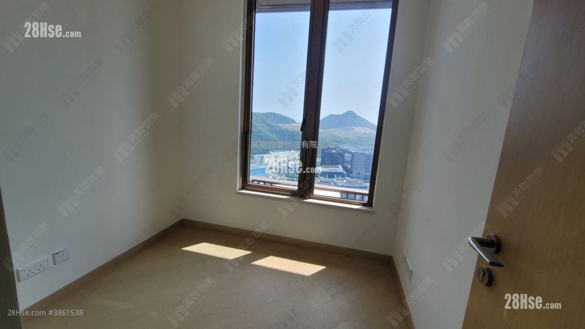 Lp10 Rental 4 Bedrooms , 2 Bathrooms 1,517 ft²