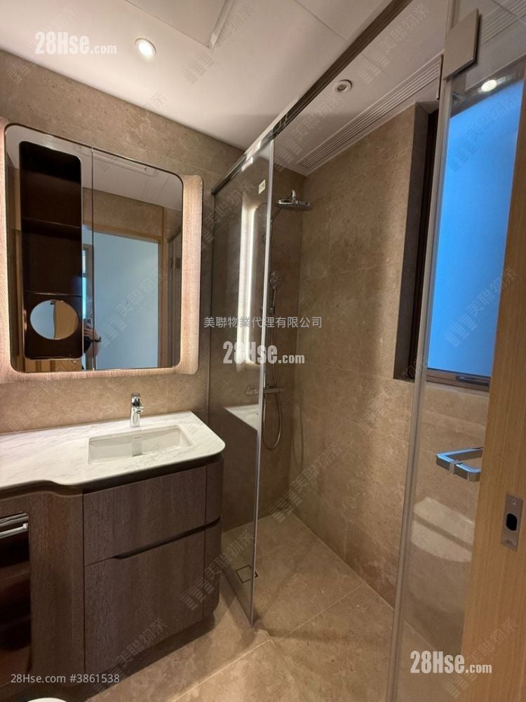 Lp10 Rental 4 Bedrooms , 2 Bathrooms 1,517 ft²