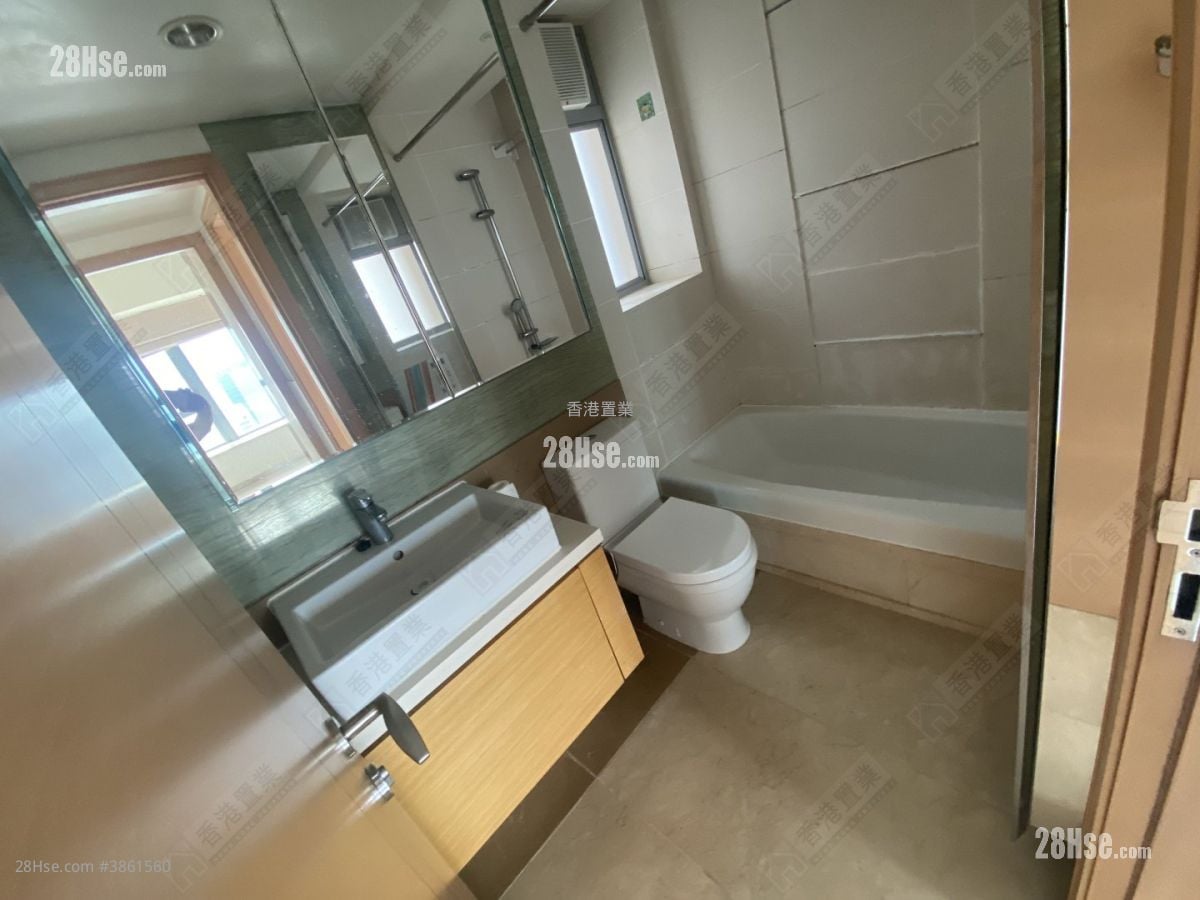 Manhattan Hill Rental 2 Bedrooms , 1 Bathroom 558 ft²