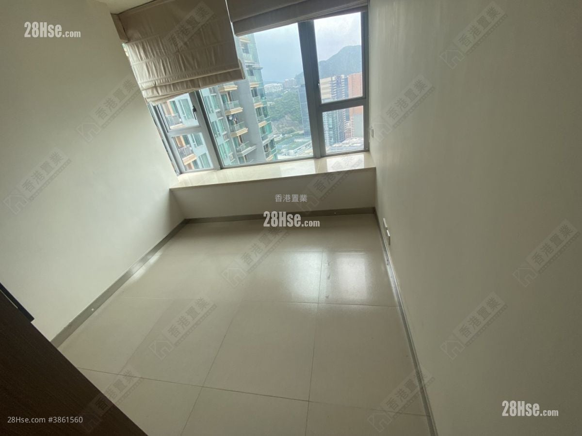 Manhattan Hill Rental 2 Bedrooms , 1 Bathroom 558 ft²