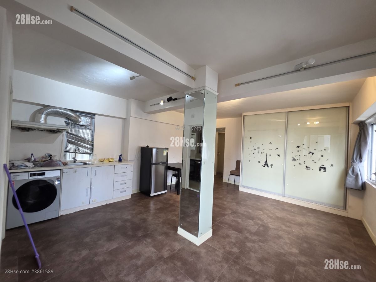 Wing Fat Mansion Sell Studio , 1 Bathroom 379 ft²