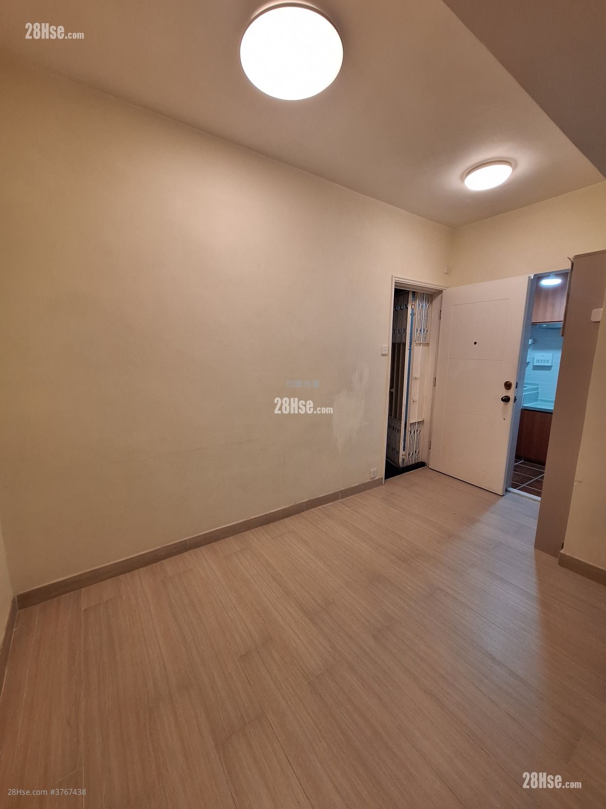 United Building Rental 2 Bedrooms , 1 Bathroom 287 ft²