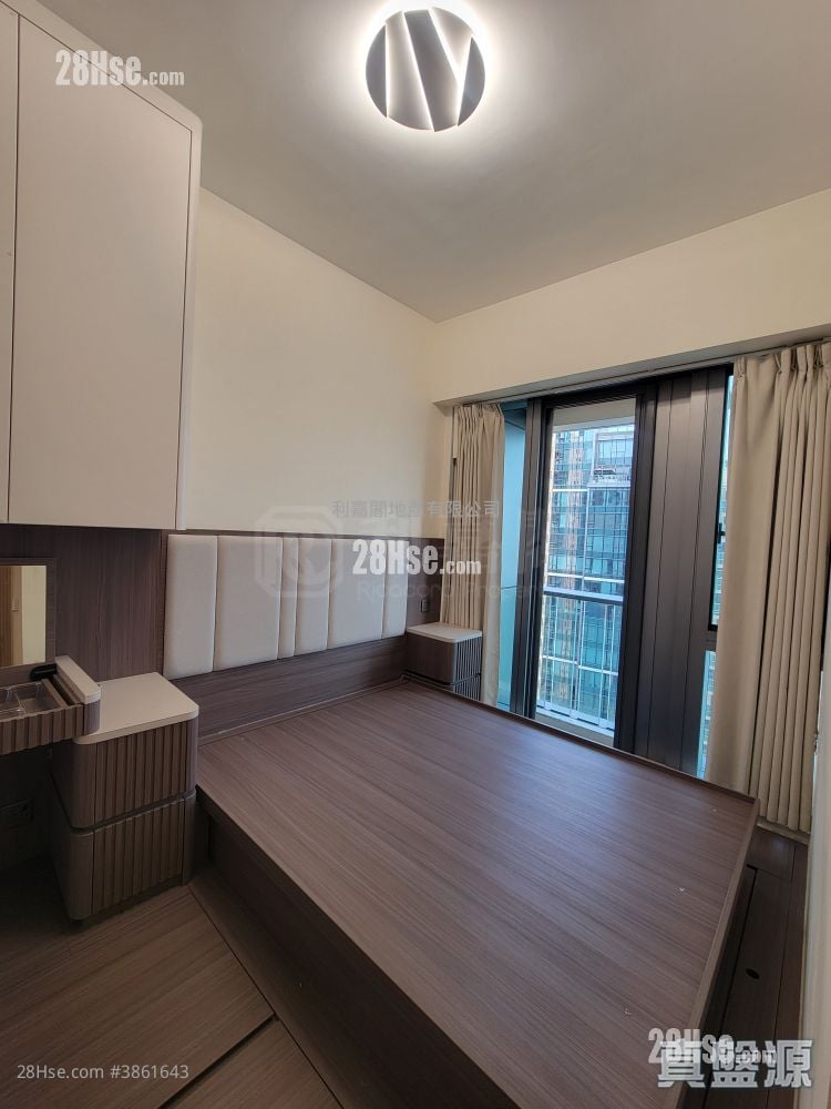 Grand Victoria Rental 2 Bedrooms , 1 Bathroom 448 ft²