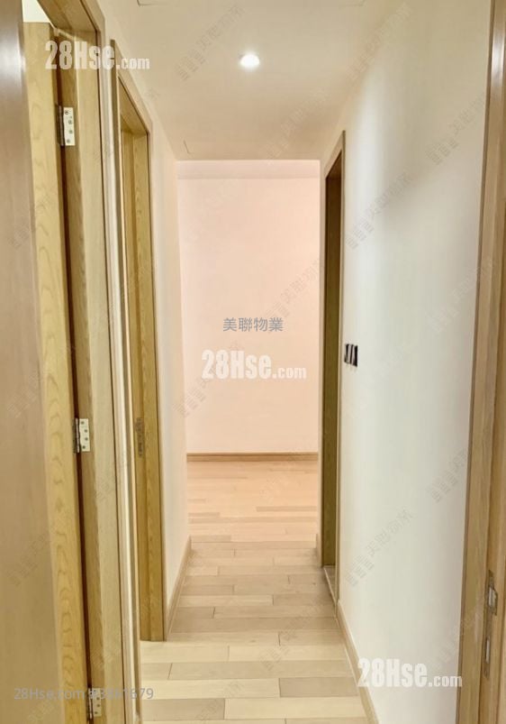 The Parkside Sell 3 Bedrooms 726 ft²