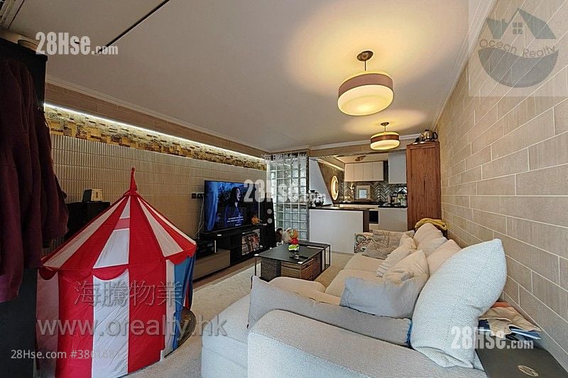 Village Rental 2 Bedrooms , 2 Bathrooms 700 ft²