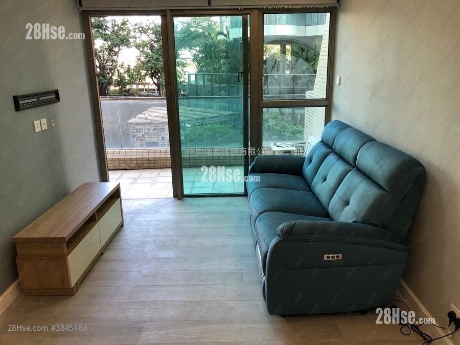 The Zenith Sell 3 Bedrooms , 2 Bathrooms 612 ft²