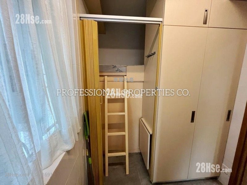 Elegant Terrace Sell 3 Bedrooms , 2 Bathrooms 1,027 ft²