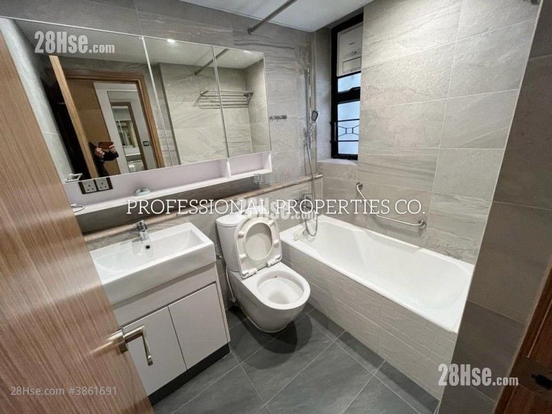Elegant Terrace Sell 3 Bedrooms , 2 Bathrooms 1,027 ft²