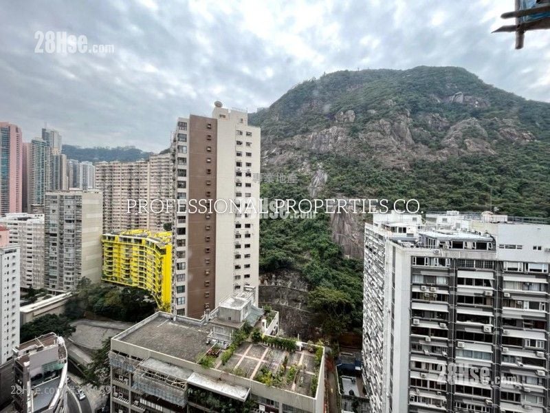 Elegant Terrace Sell 3 Bedrooms , 2 Bathrooms 1,027 ft²