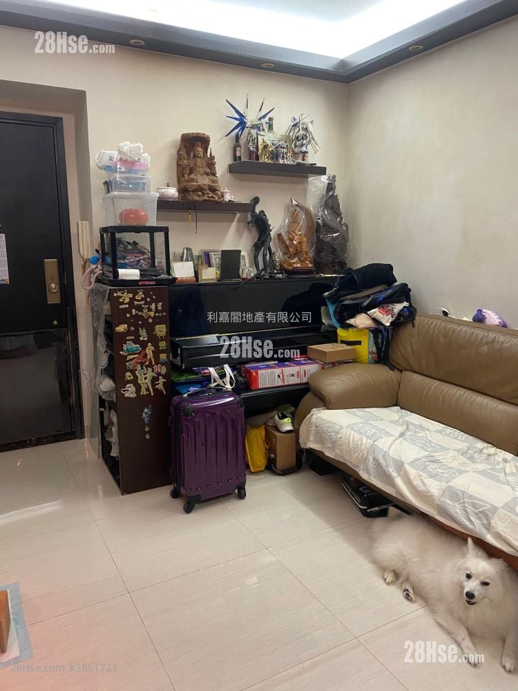 Lung Cheung Garden Sell 3 Bedrooms , 1 Bathroom 425 ft²