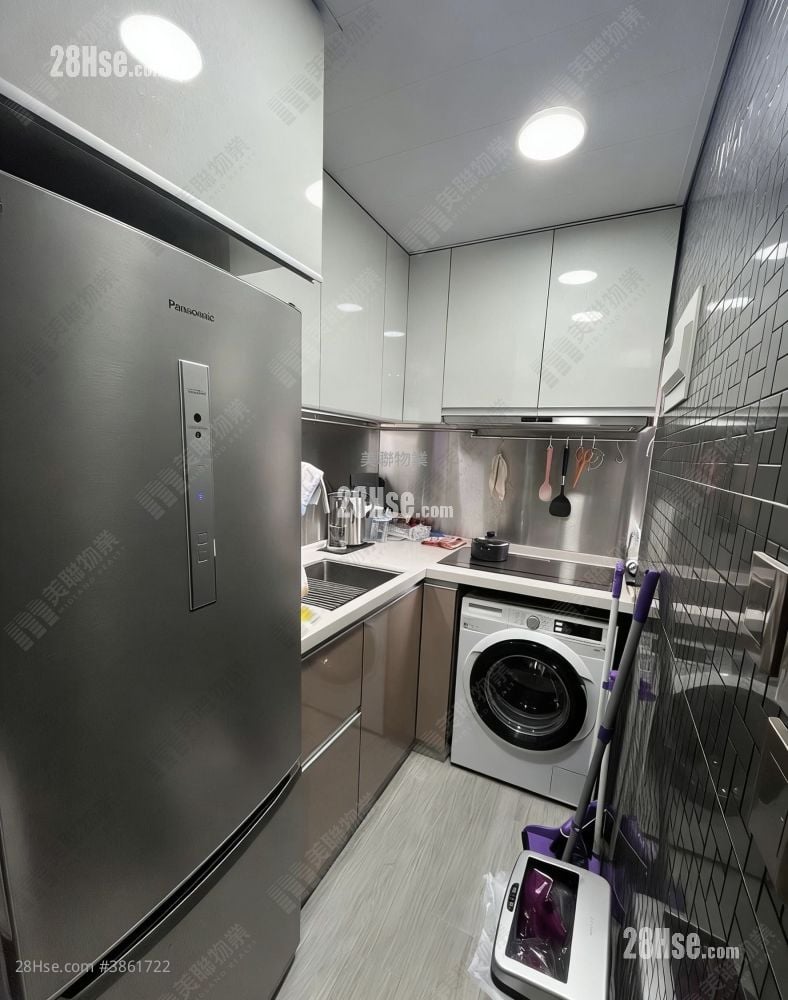 Tsuen Fung Centre Sell 2 Bedrooms , 1 Bathroom 336 ft²