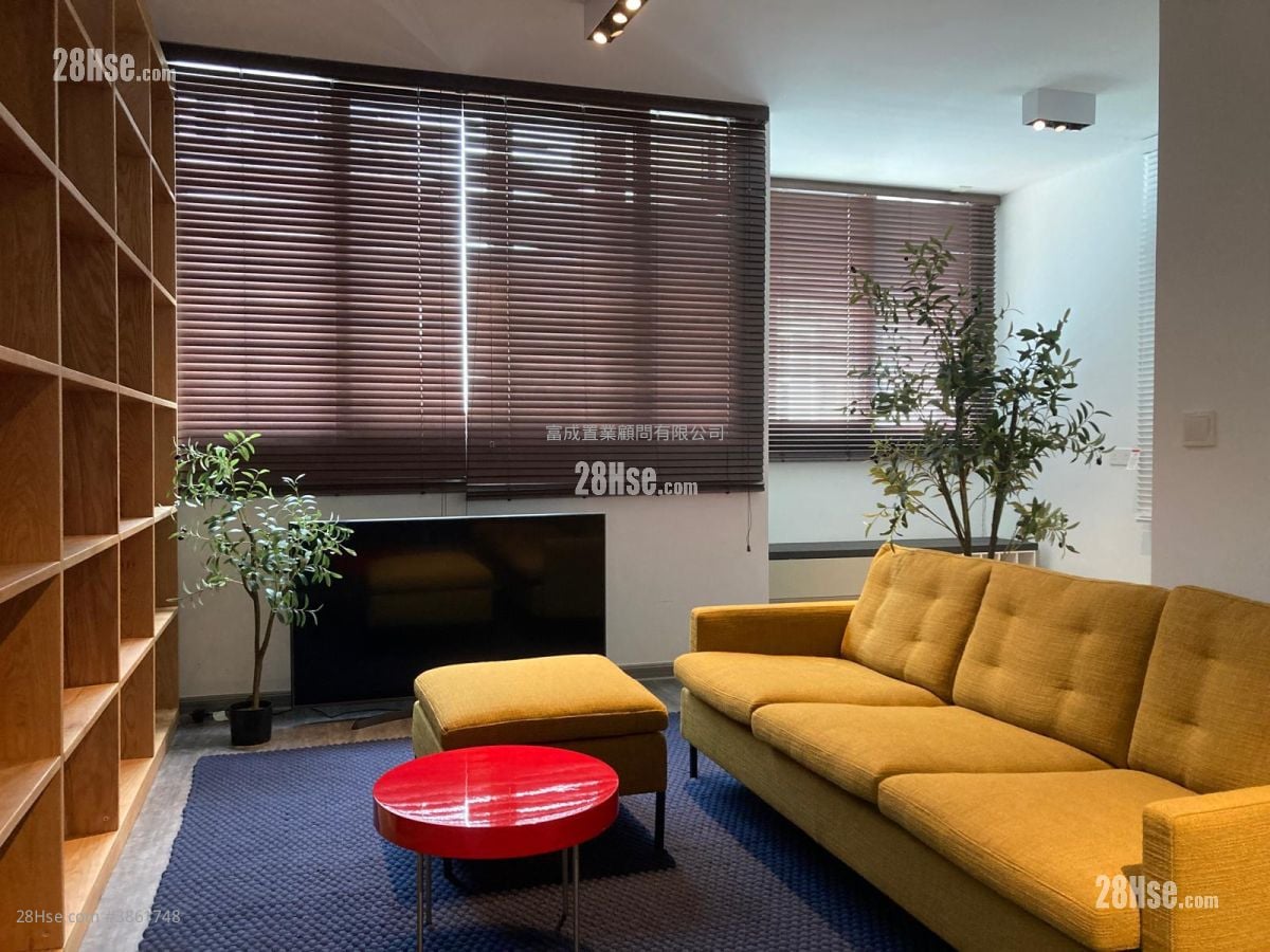 Kai Cheung Court Sell 2 Bedrooms , 1 Bathroom 493 ft²