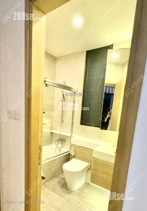 Dragons Range Rental 3 Bedrooms , 3 Bathrooms 964 ft²