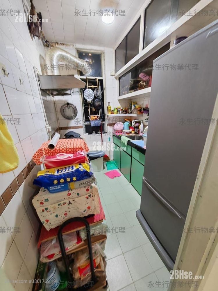 Fu Ning Garden Sell 3 Bedrooms , 1 Bathroom 592 ft²