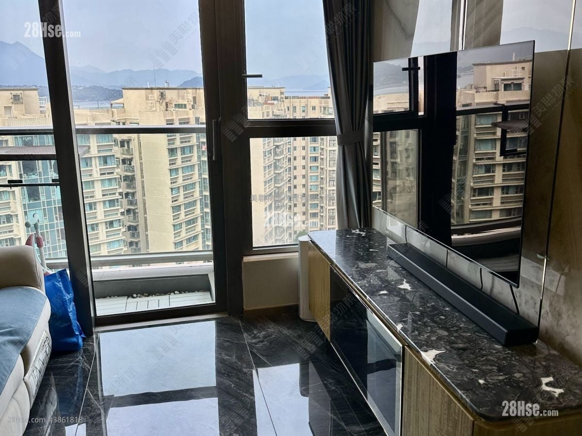 Solaria Rental 2 Bedrooms , 2 Bathrooms 714 ft²