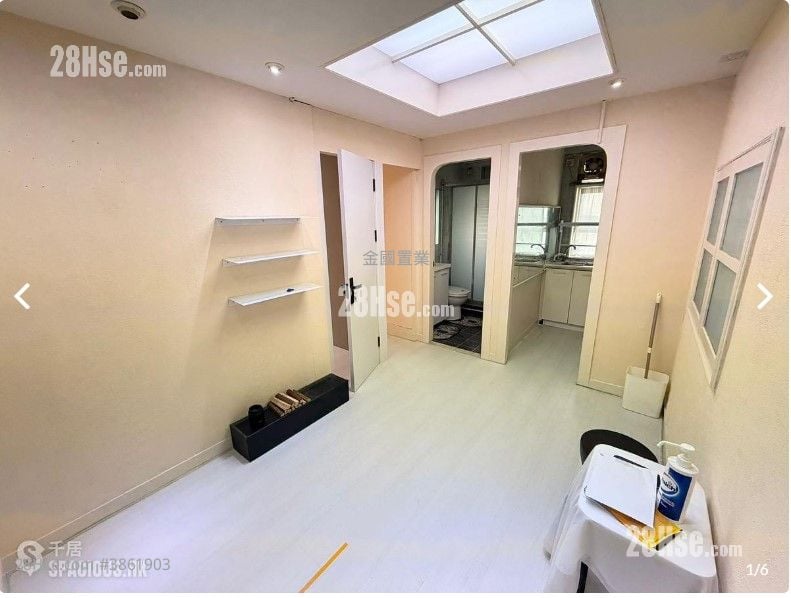 Hanley House Rental Studio , 1 Bathroom 339 ft²