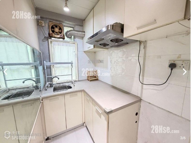 Hanley House Rental Studio , 1 Bathroom 339 ft²
