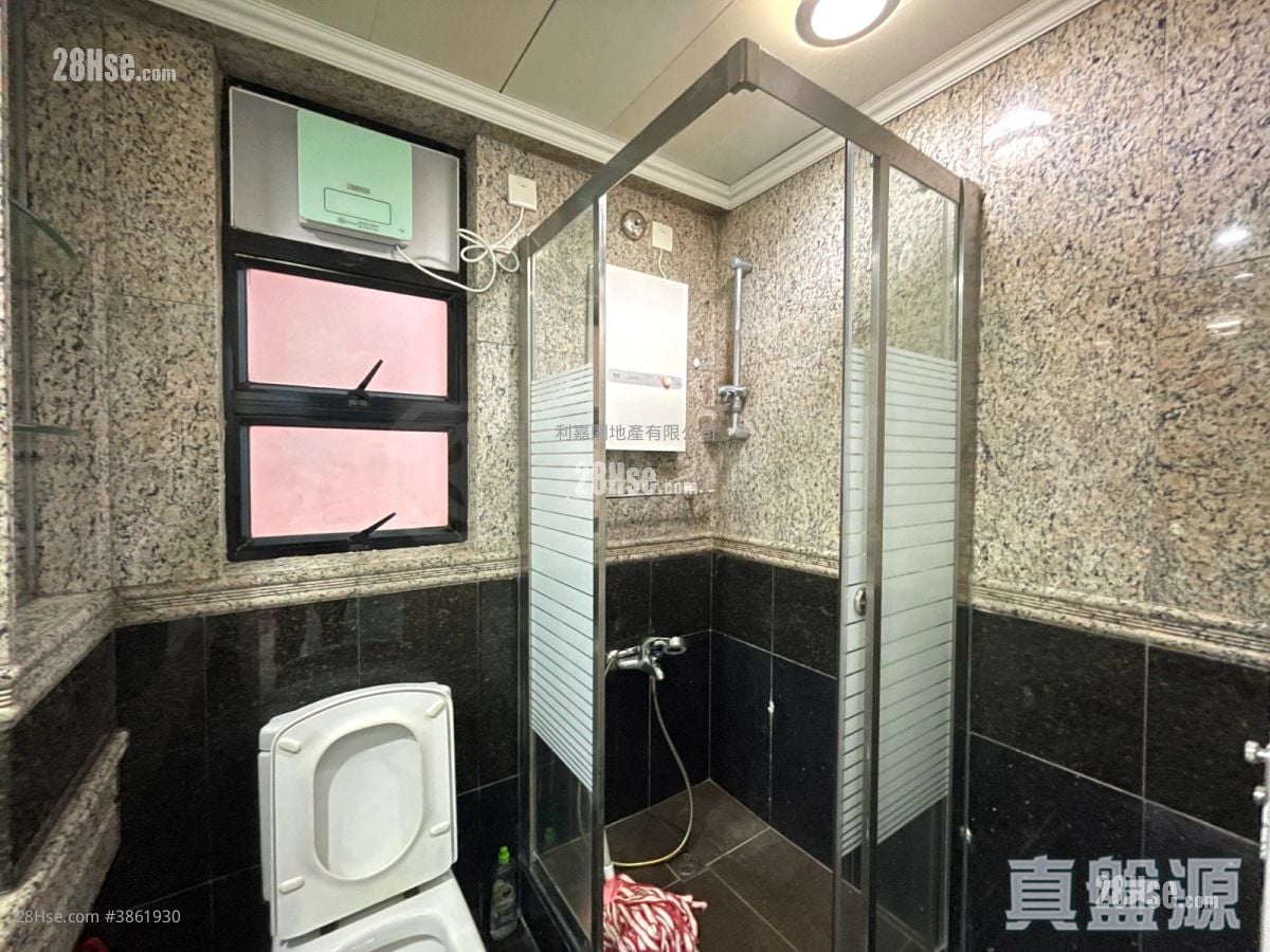 Nan Fung Plaza Rental 3 Bedrooms 607 ft²