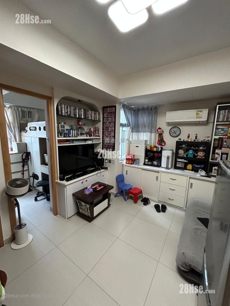 Lever Building Sell 2 Bedrooms , 1 Bathroom 295 ft²
