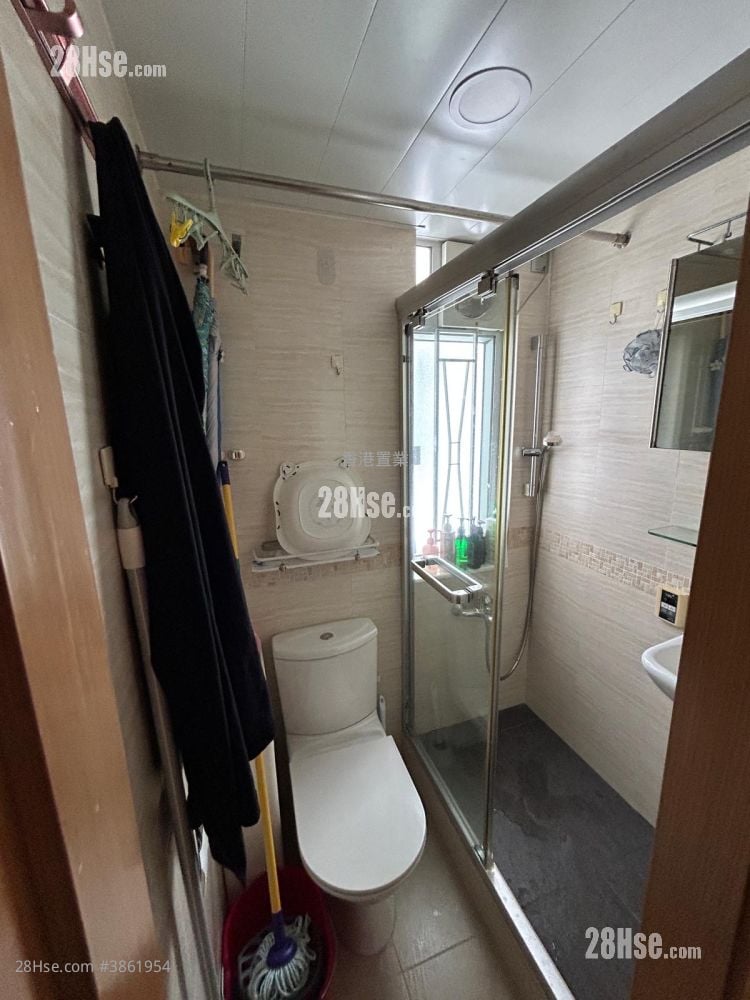 Lever Building Sell 2 Bedrooms , 1 Bathroom 295 ft²