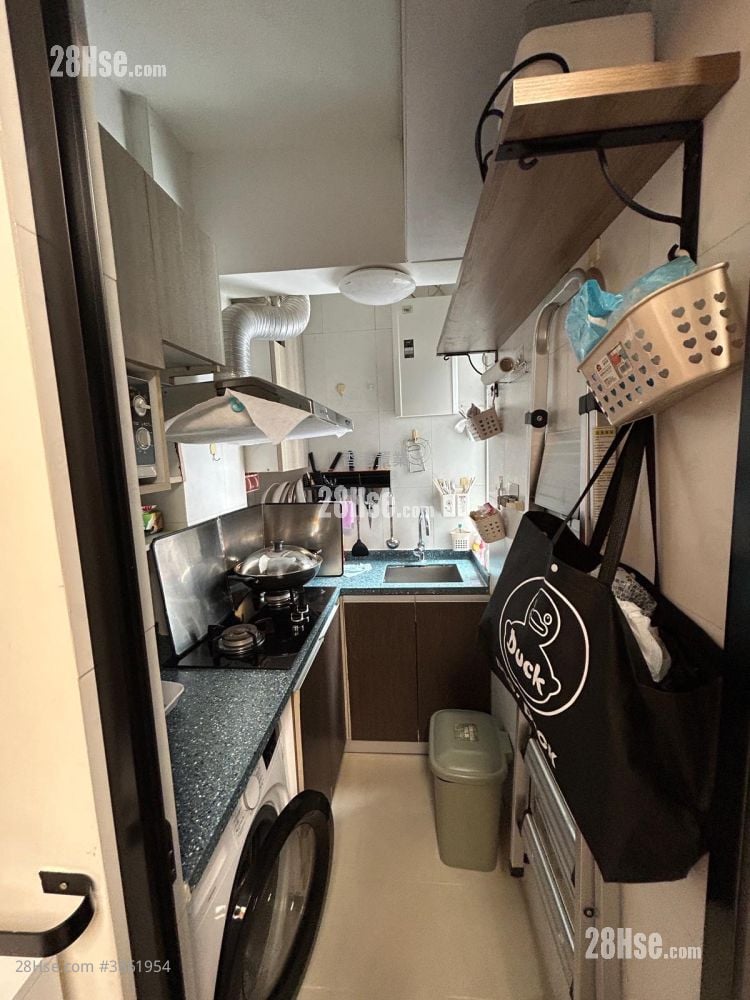 Lever Building Sell 2 Bedrooms , 1 Bathroom 295 ft²