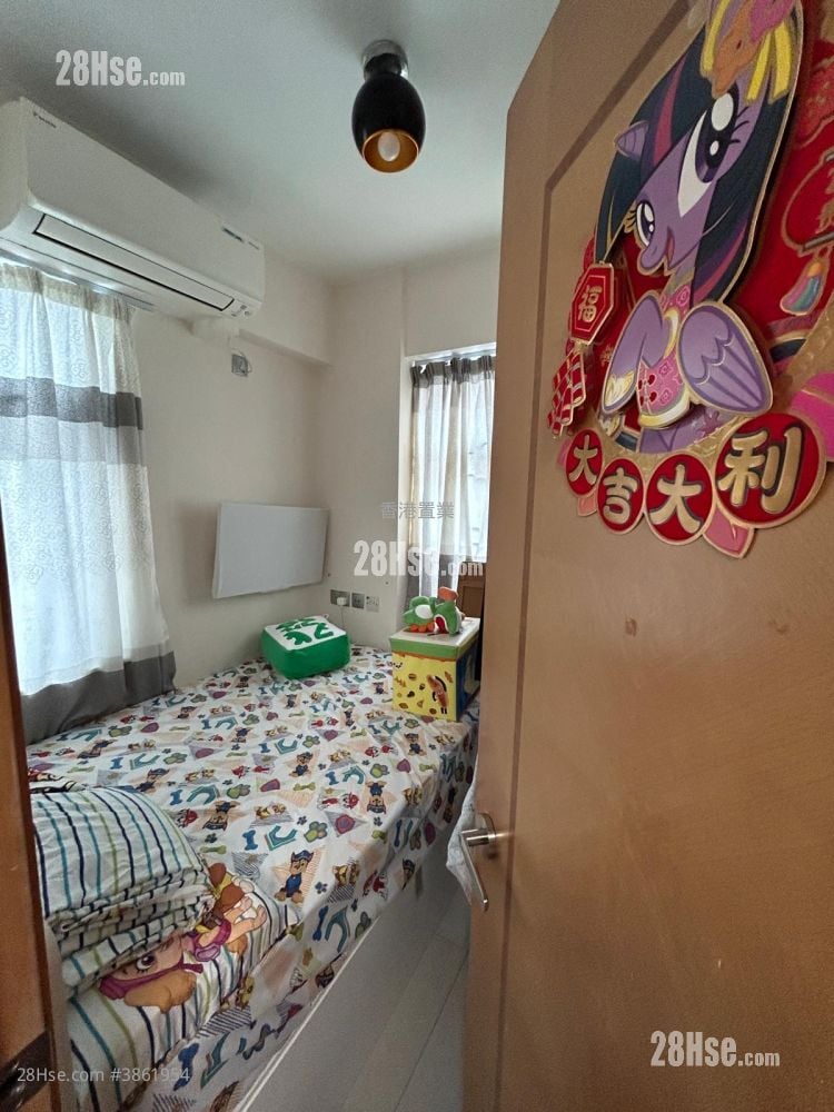 Lever Building Sell 2 Bedrooms , 1 Bathroom 295 ft²