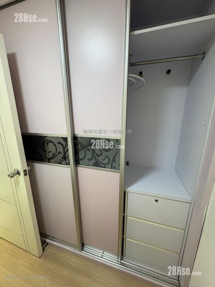 Tsin Shui Building Rental 2 Bedrooms , 1 Bathroom 447 ft²