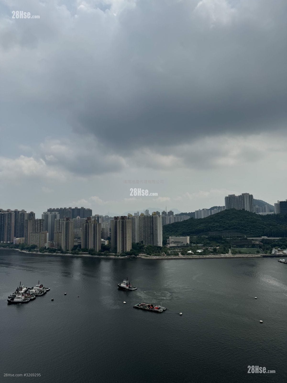 One Kowloon Peak Rental 4 Bedrooms , 2 Bathrooms 1,231 ft²
