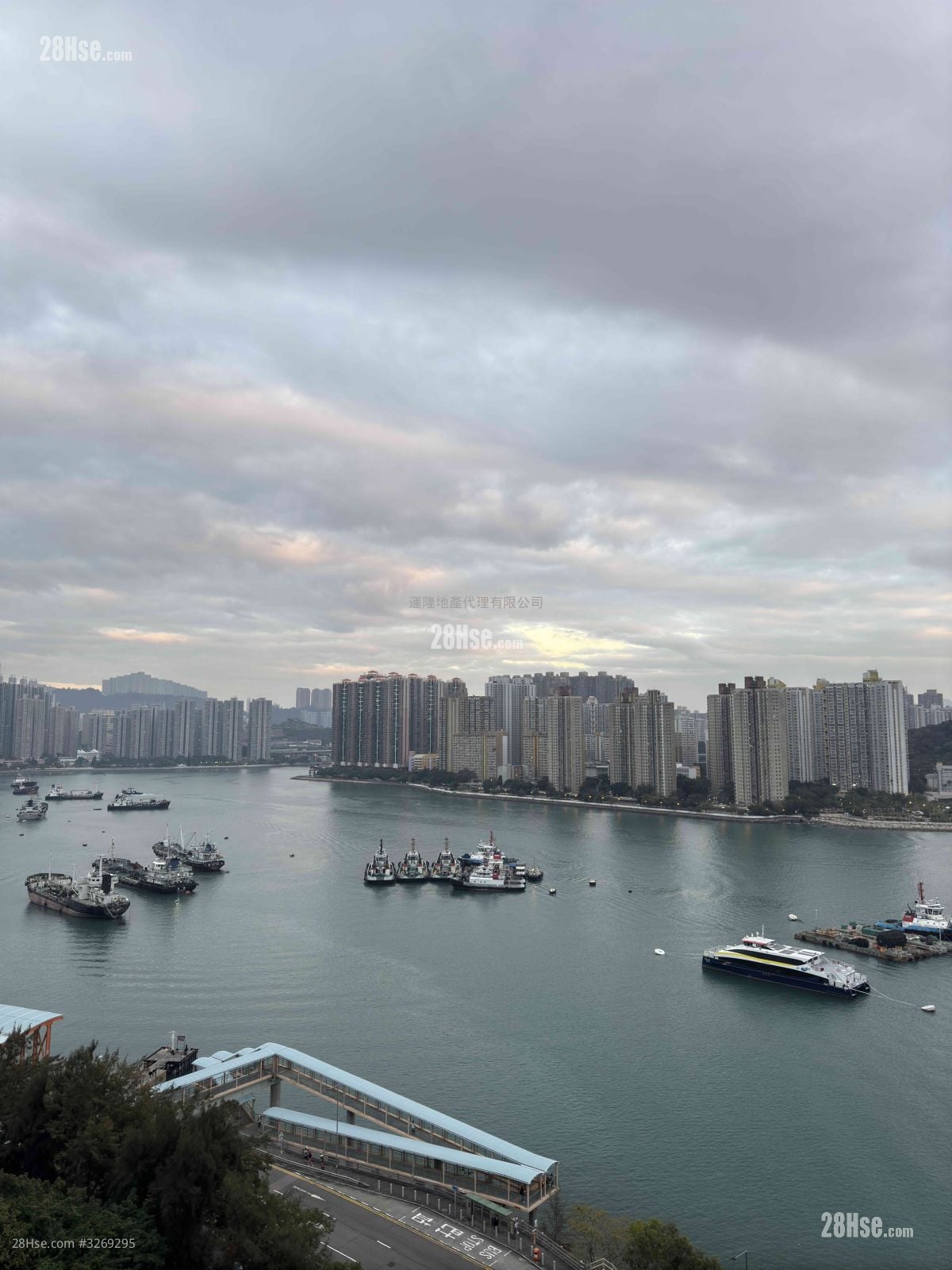 One Kowloon Peak Rental 4 Bedrooms , 2 Bathrooms 1,231 ft²