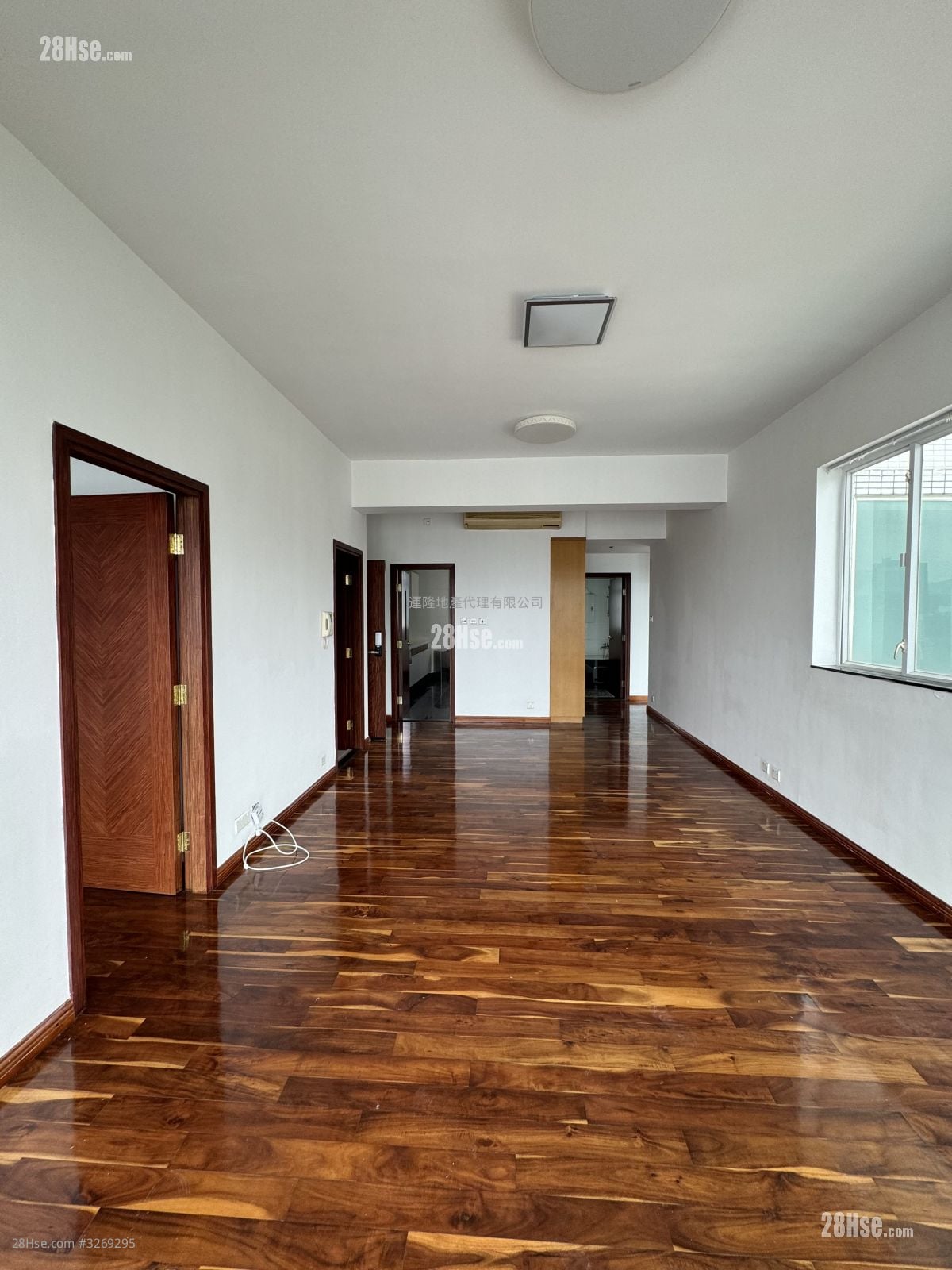One Kowloon Peak Rental 4 Bedrooms , 2 Bathrooms 1,231 ft²
