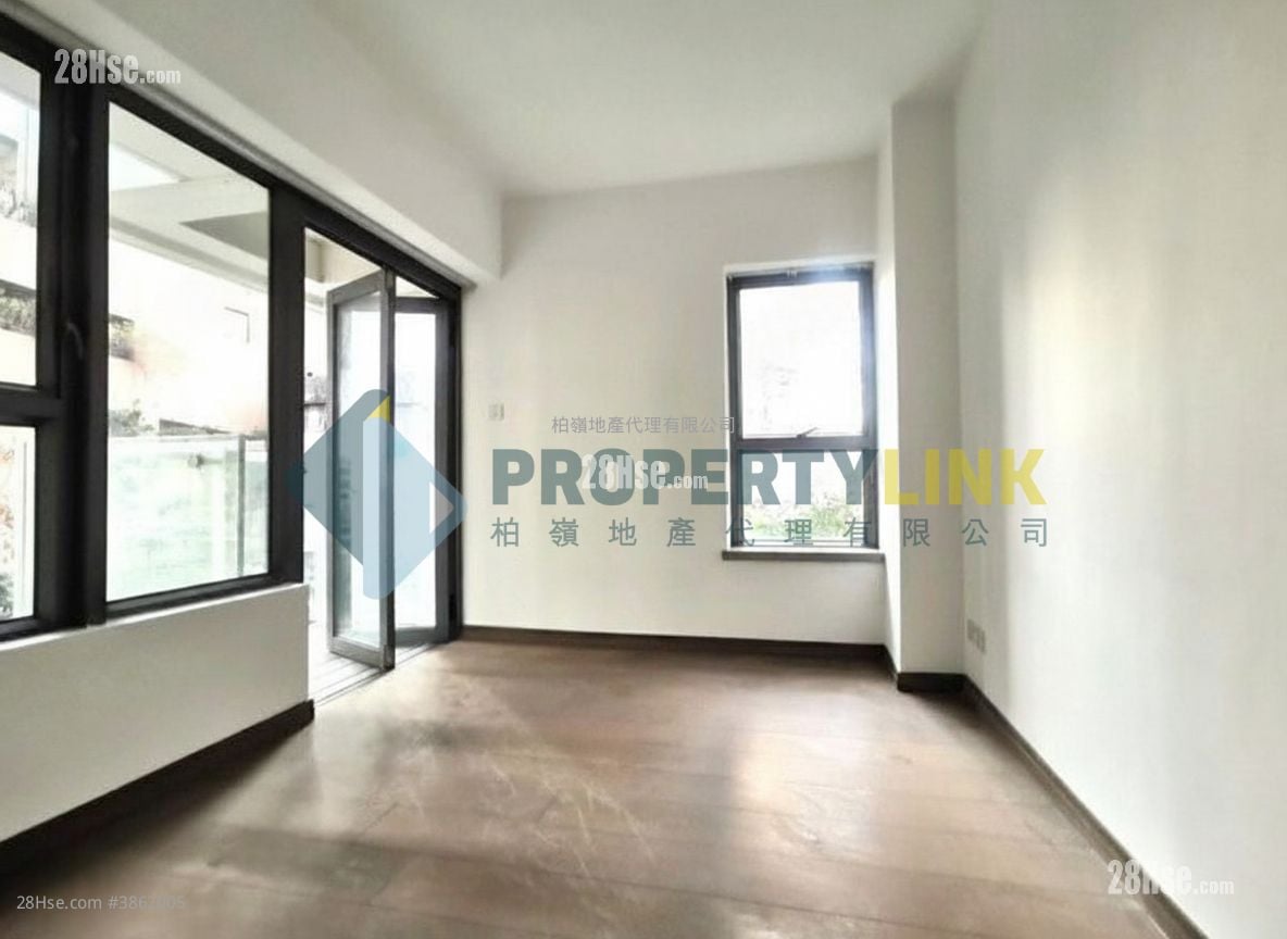 Centrepoint Sell 2 Bedrooms , 1 Bathroom 473 ft²