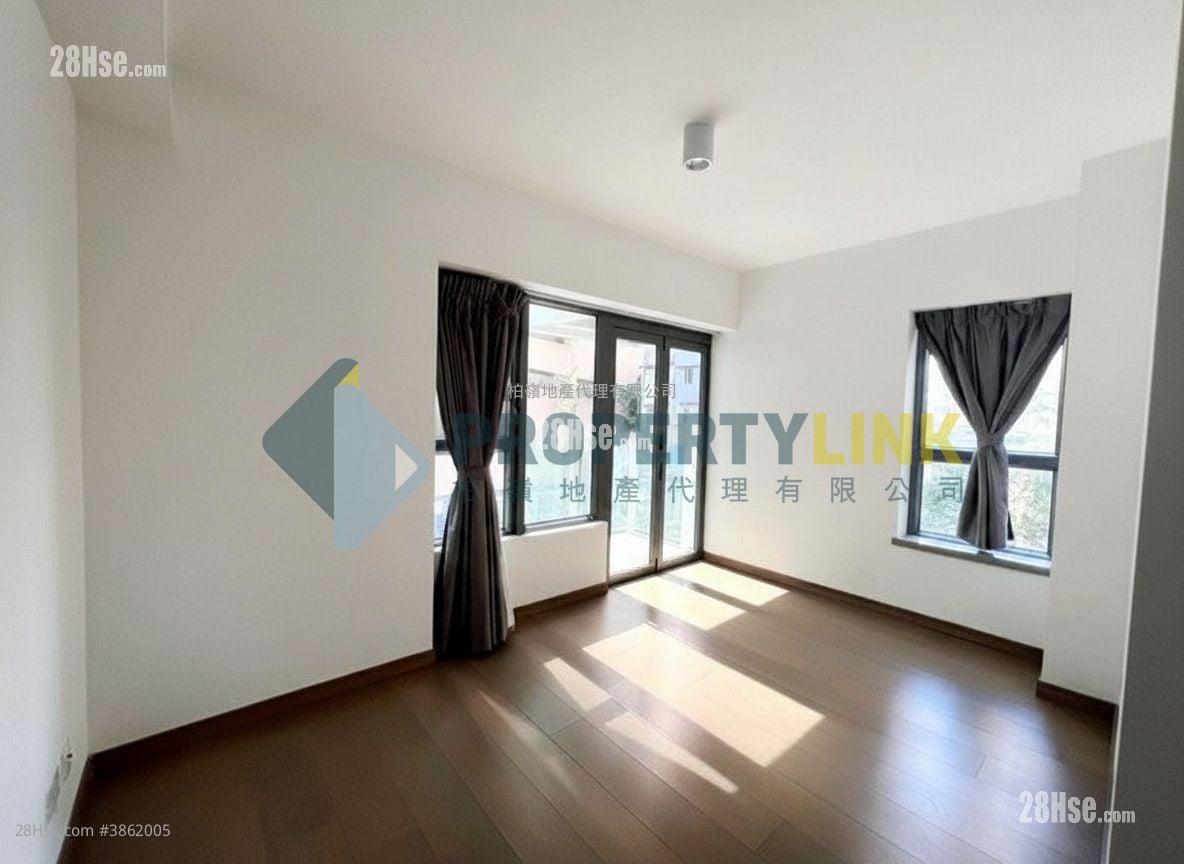 Centrepoint Sell 2 Bedrooms , 1 Bathroom 473 ft²
