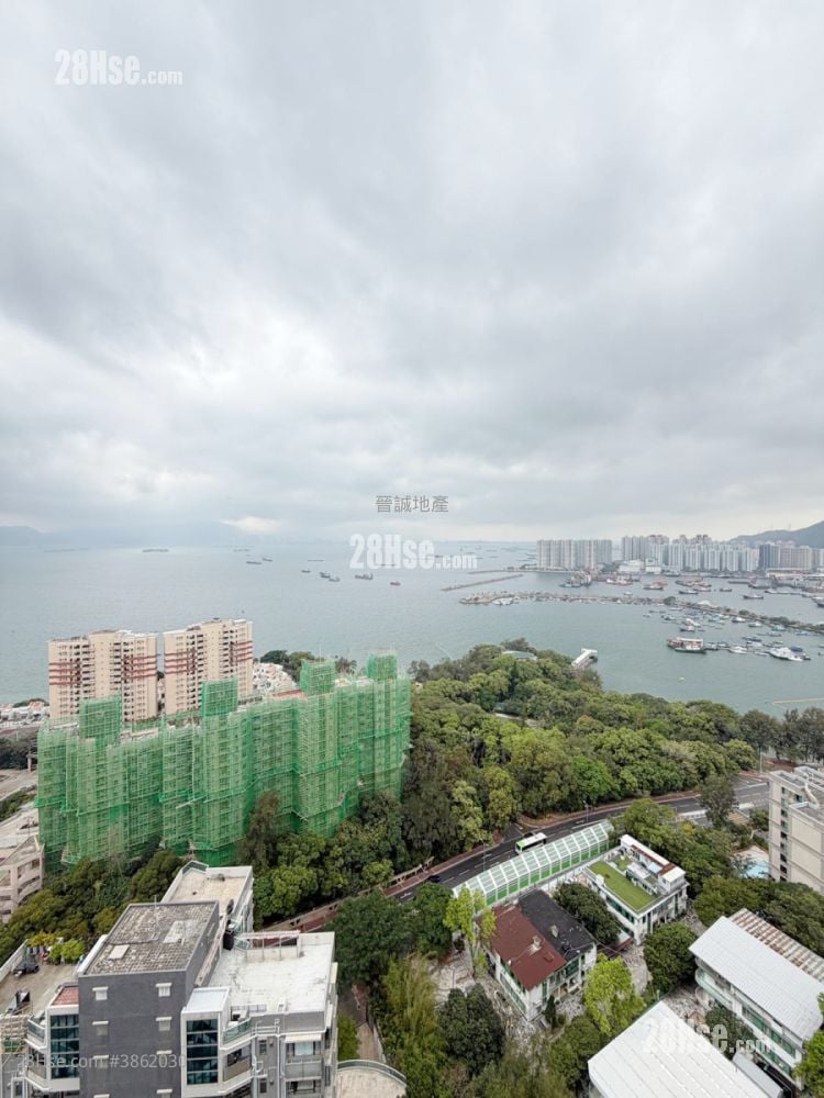 Crown By The Sea Sell 5+ Bedrooms , 3 Bathrooms 1,026 ft²