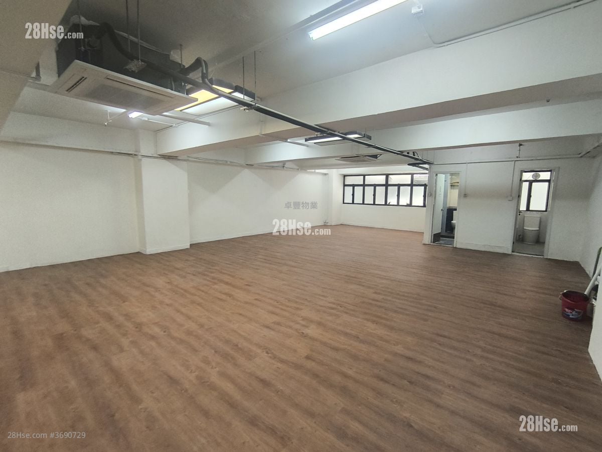 香港工業中心 租盤 開放式間隔 , 2 廁所 1,300 平方呎