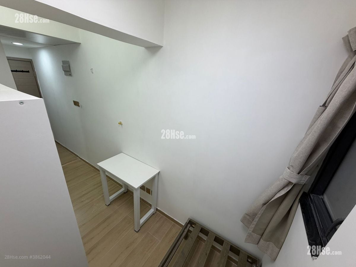 Tai On Building Rental Studio , 1 Bathroom 150 ft²