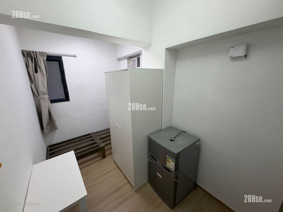 Tai On Building Rental Studio , 1 Bathroom 150 ft²