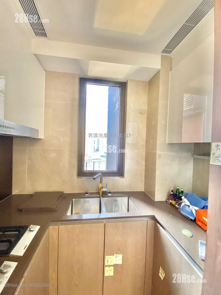 Maya Sell 3 Bedrooms , 1 Bathroom 627 ft²