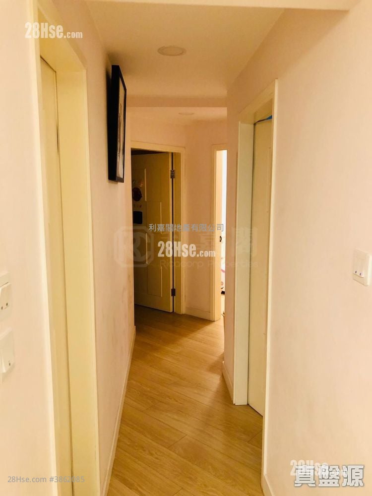 The Waterfront Sell 3 Bedrooms , 2 Bathrooms 794 ft²