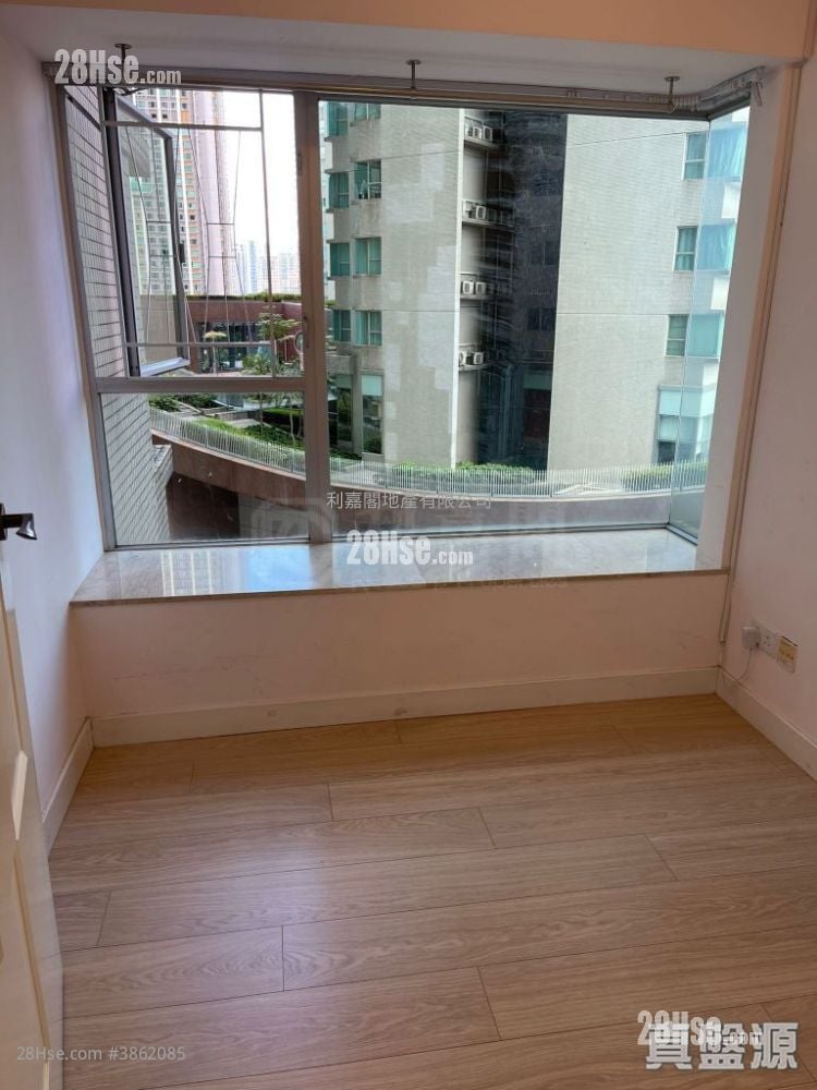The Waterfront Sell 3 Bedrooms , 2 Bathrooms 794 ft²