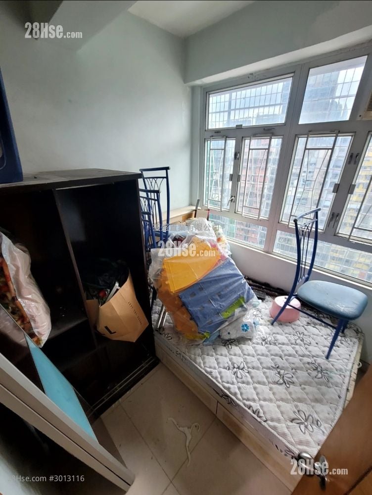 bedroom 1: Single-Building Western-Style Building Sell 3 Bedrooms , 1 Bathroom 471 ft²