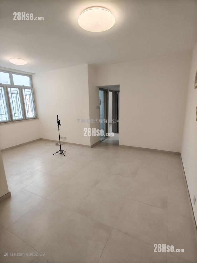 Allway Gardens Sell 2 Bedrooms , 1 Bathroom 533 ft²
