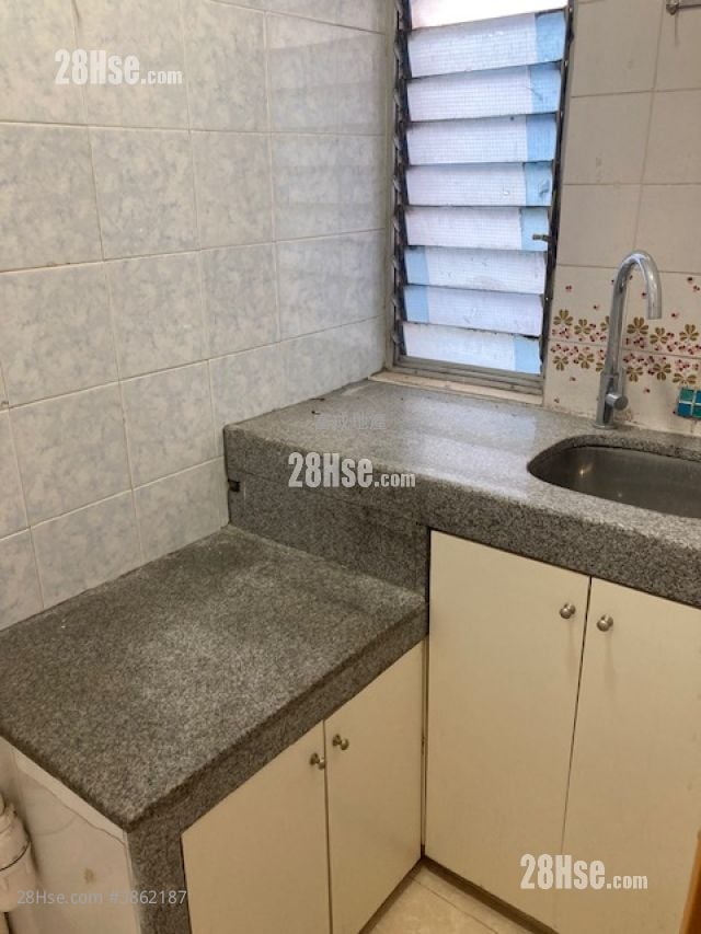 Yik Fat Building Sell 1 Bedroom , 1 Bathroom 252 ft²
