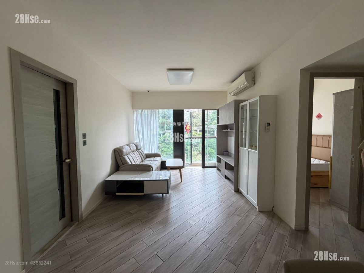 Fleur Pavilia Rental 823 ft²