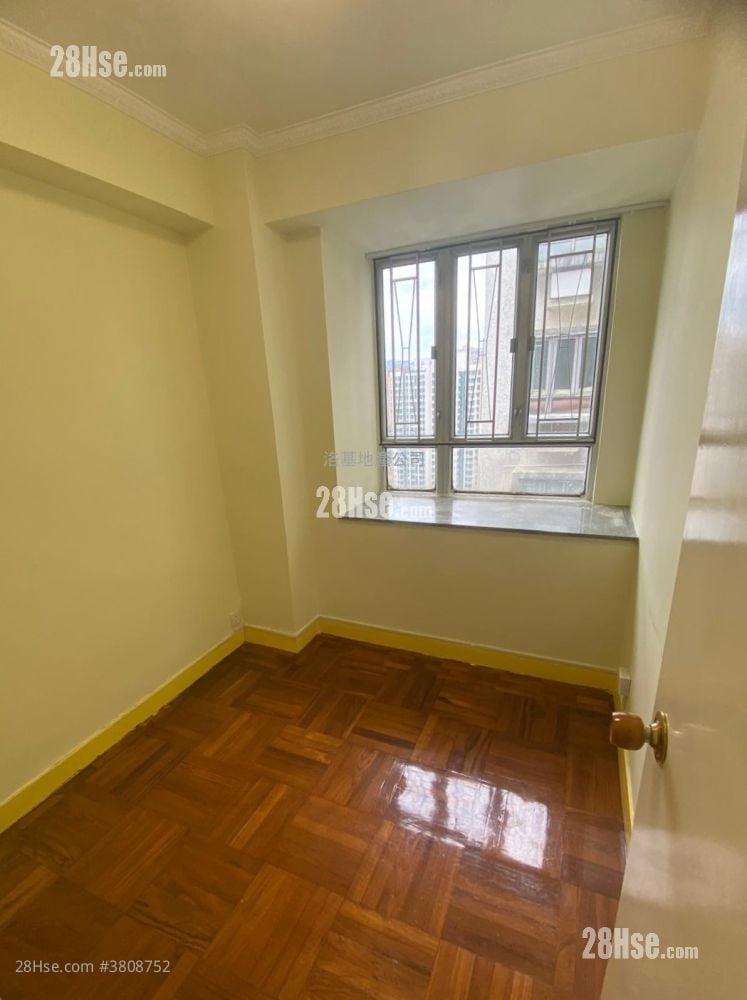 Tak Bo Garden Rental 2 Bedrooms , 1 Bathroom 382 ft²