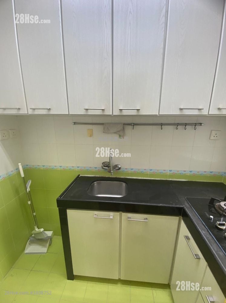 Tak Bo Garden Rental 2 Bedrooms , 1 Bathroom 382 ft²