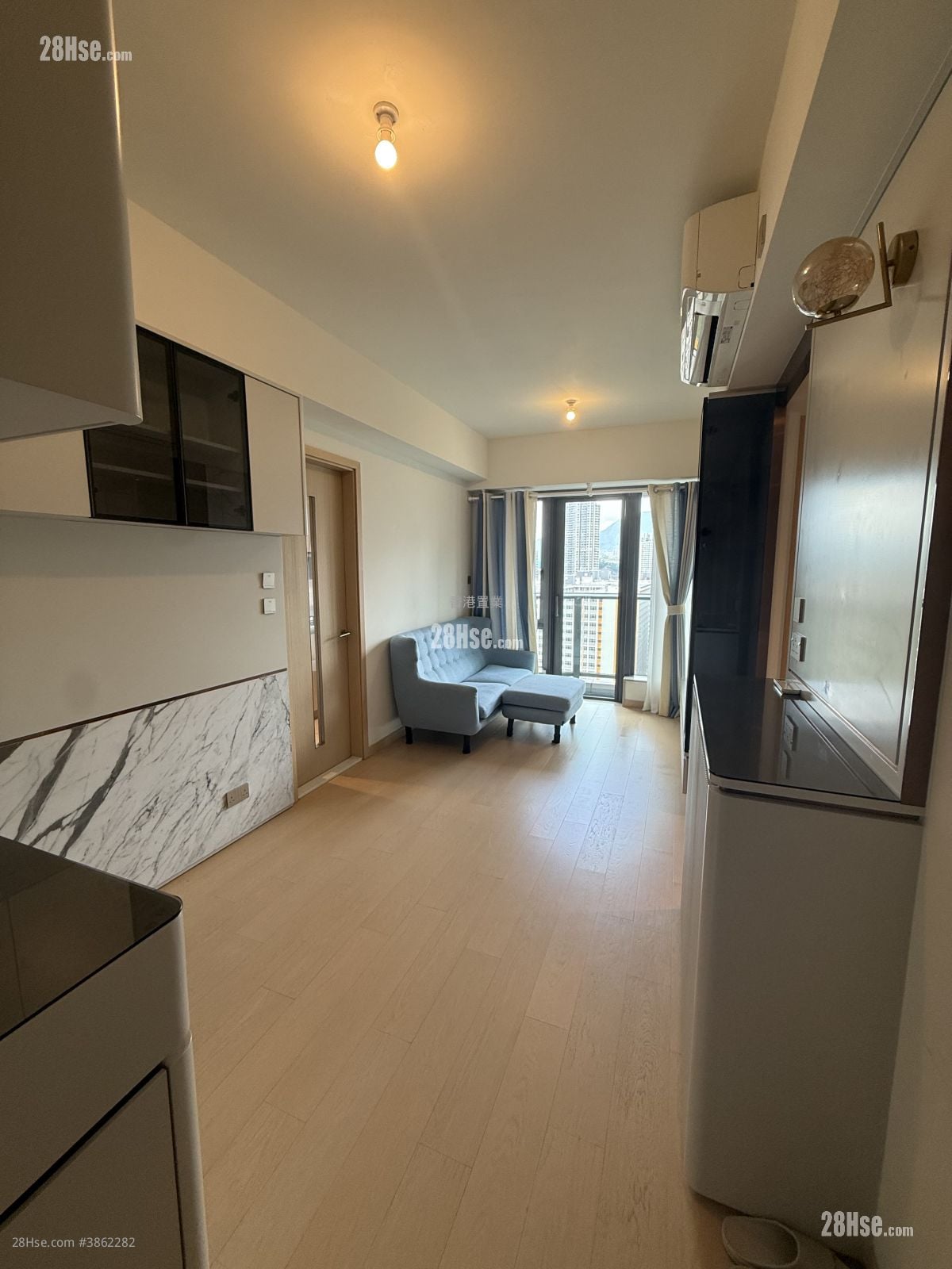 K. Summit Rental 2 Bedrooms , 1 Bathroom 516 ft²