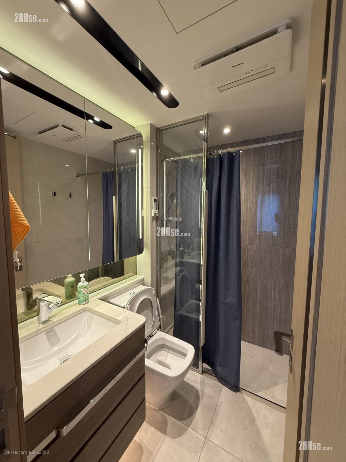 K. Summit Rental 2 Bedrooms , 1 Bathroom 516 ft²