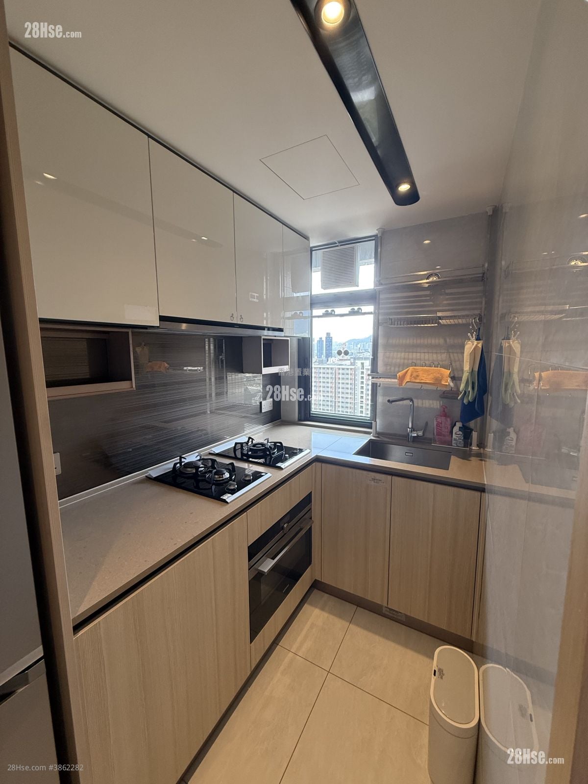 K. Summit Rental 2 Bedrooms , 1 Bathroom 516 ft²